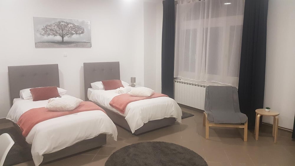 Фото Marko Airport Rooms