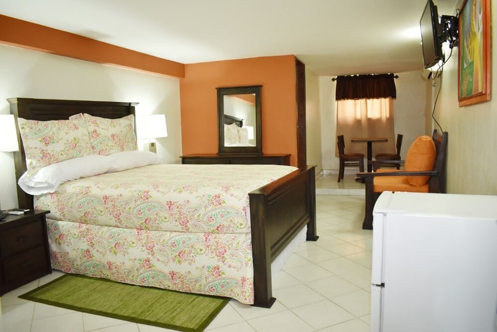 Фото Constellation Hotel