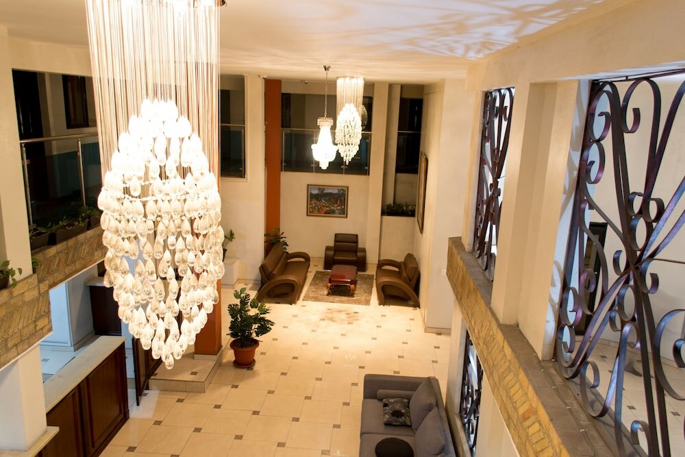 Фото отеля 2