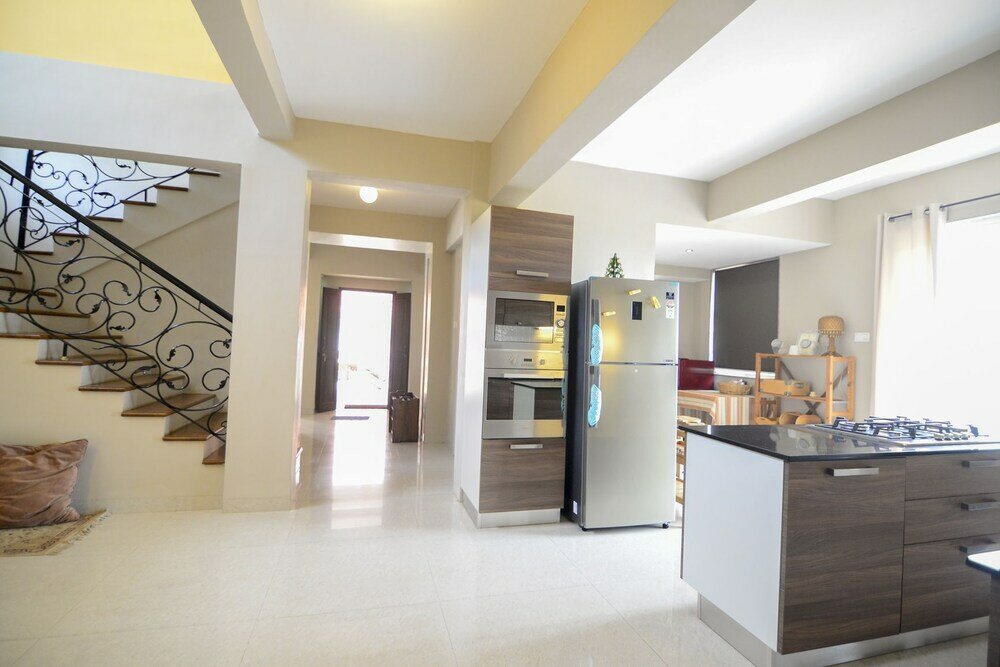 Фото TripThrill Costa Del Sol 5bhk Villa