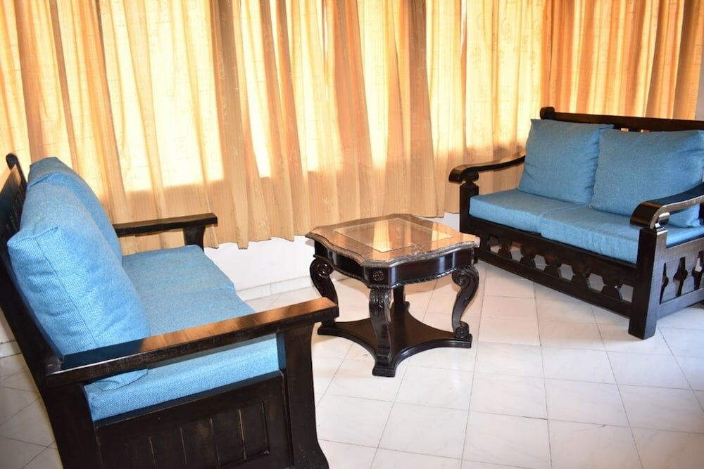 Фото Constellation Hotel