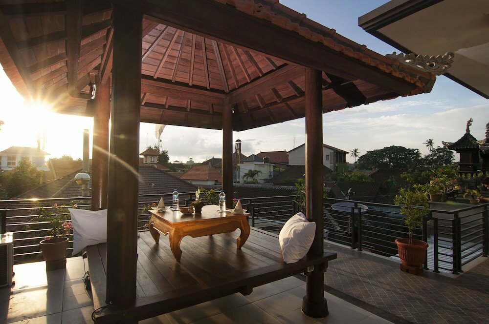 Фото Suwardika Homestay and Dormitory - Hostel