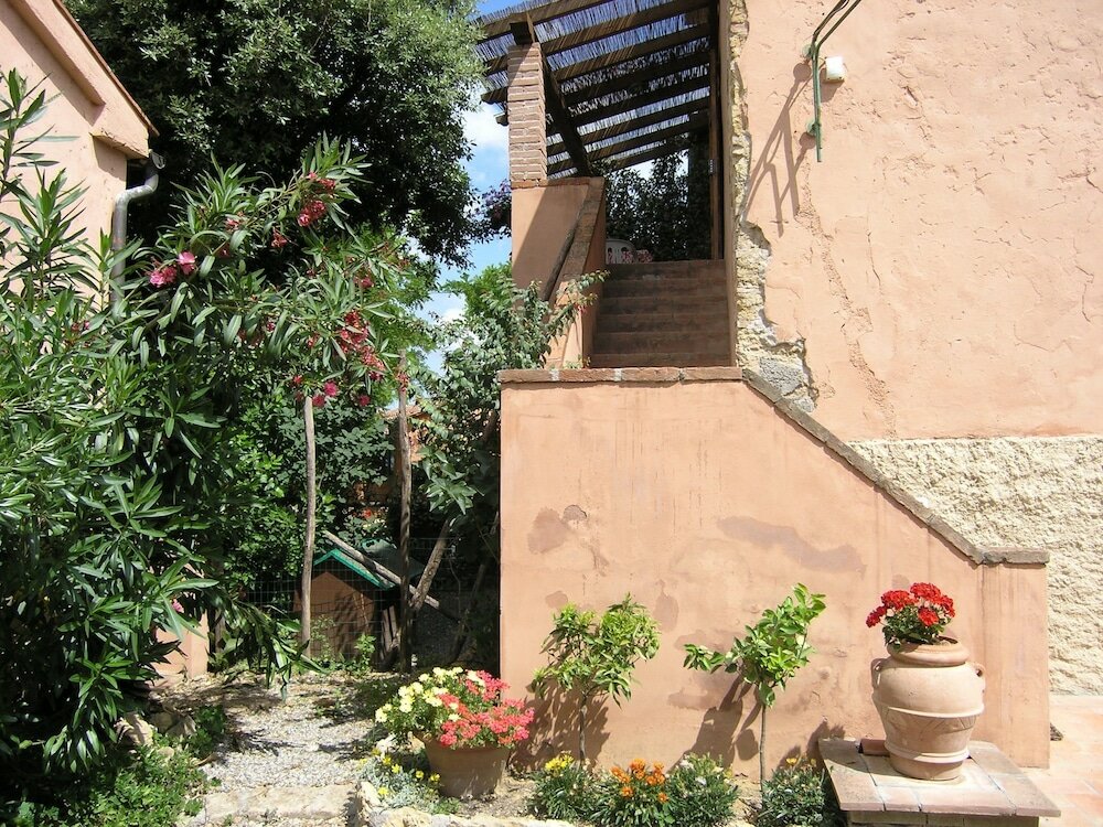 Фото Agriturismo Fattoria La Prugnola