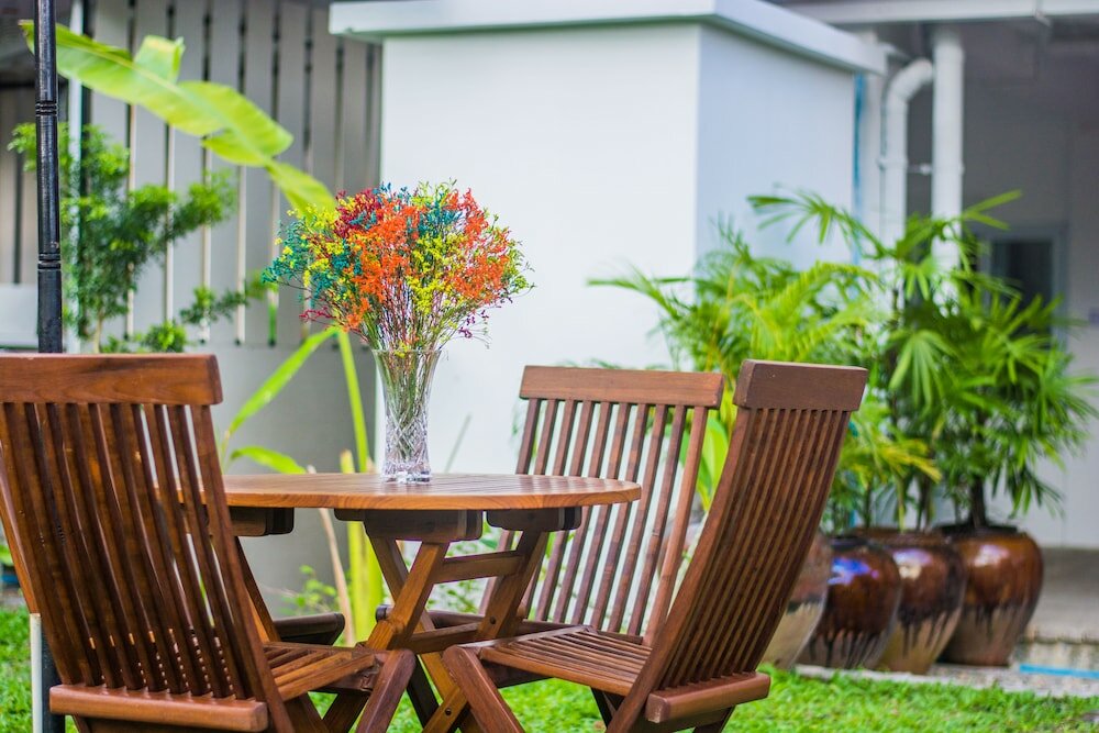 Фото Woodside Inn & Serviced Apartments