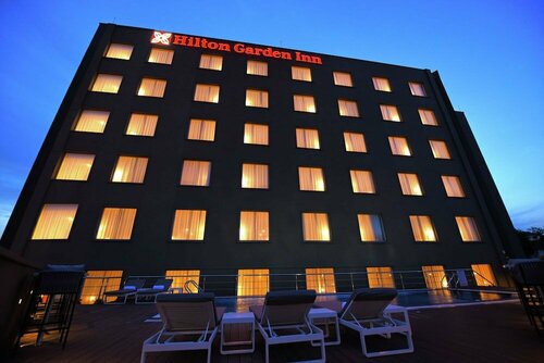 Гостиница Hilton Garden Inn Kampala в Кампале