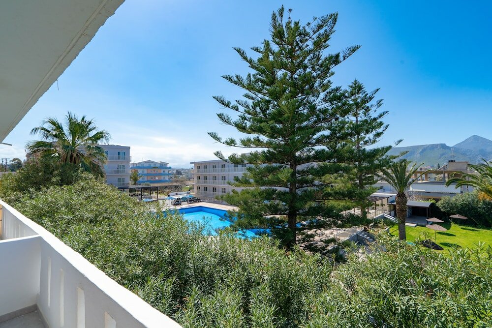 Фото Kostas Maria Studios