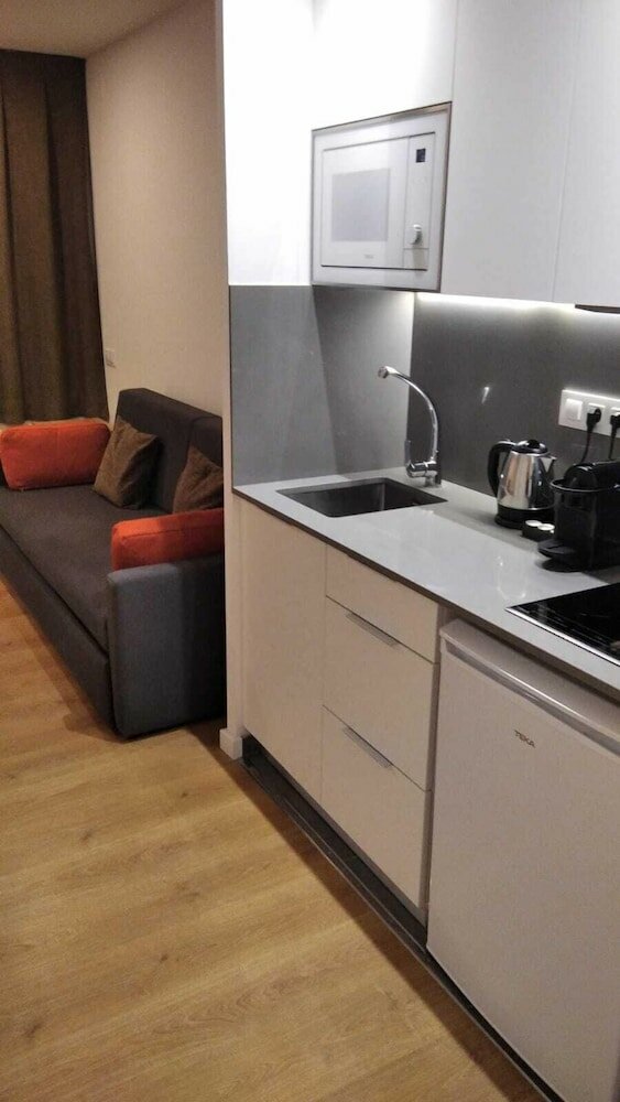 Фото Aparthotel Augusta Barcelona