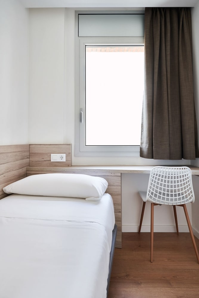 Фото Aparthotel Augusta Barcelona