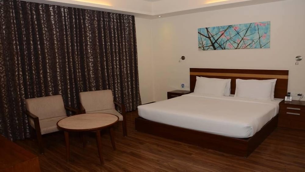 Фото Hotel Hive Panipat