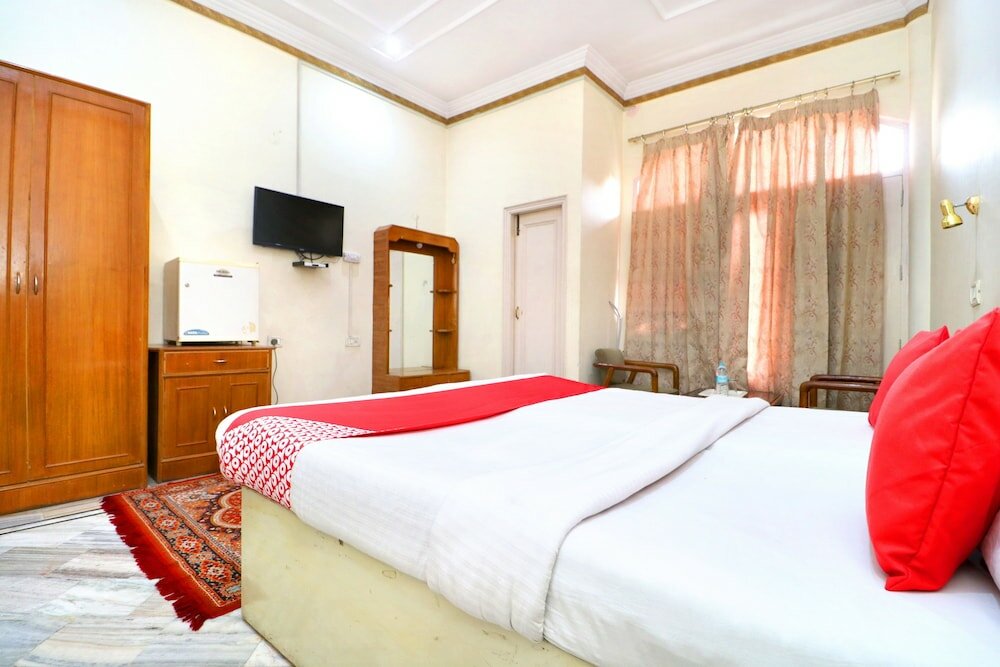 Фото Oyo 24073 Hotel Hari Darshan