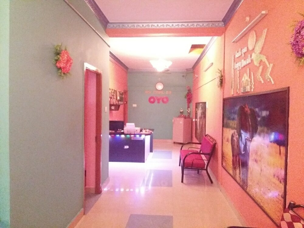Фото Oyo 18450 Puduvai Inn Guest House