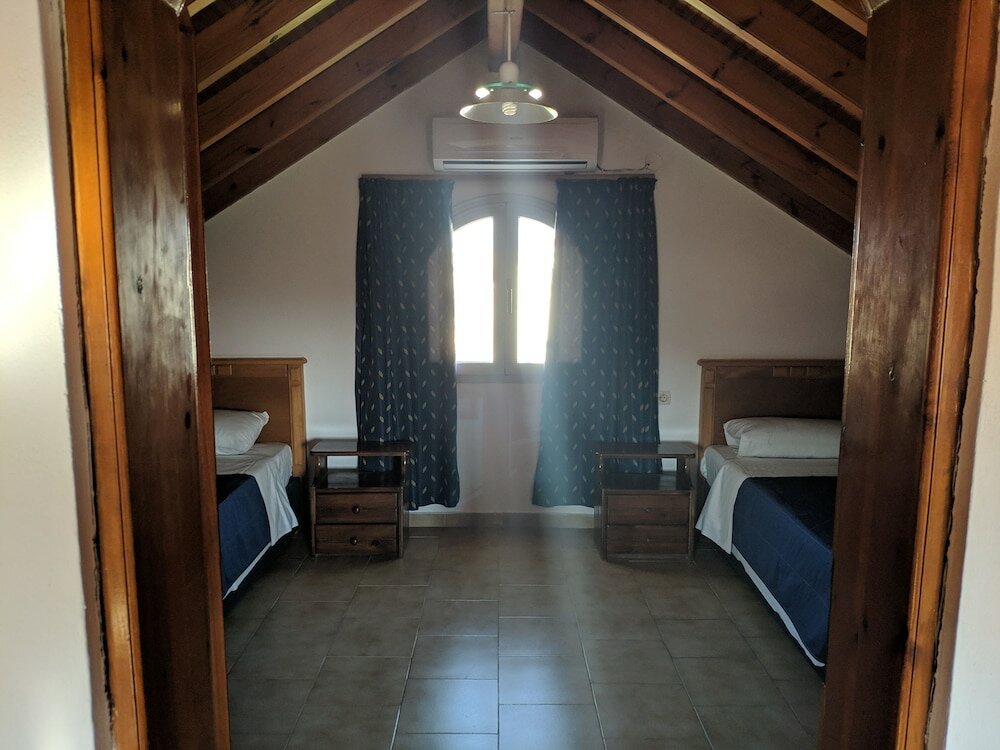 Фото Tondoris Apartments