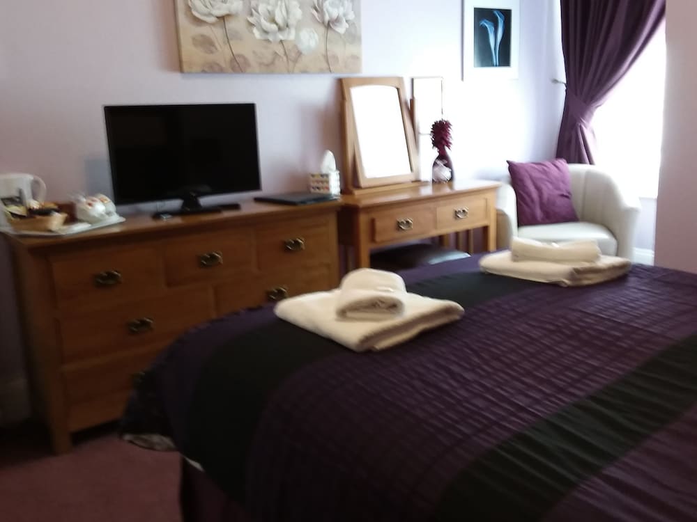 Фото Exton House