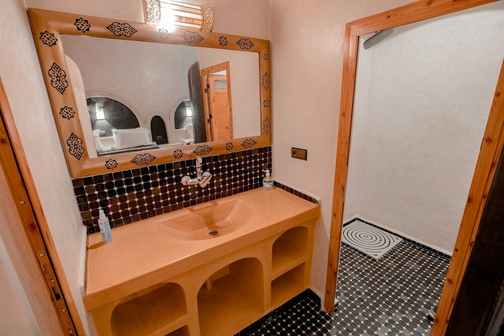 Фото Hassilabiad Appart Hotel