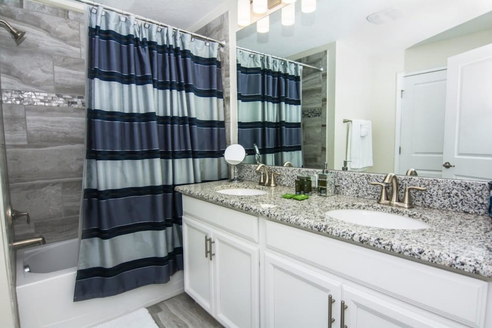 Фото Amazing Townhome with private pool Sl3054