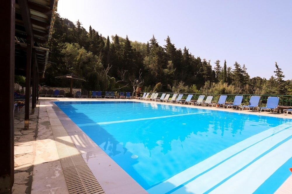 Фото Bastas Hotel & Studios