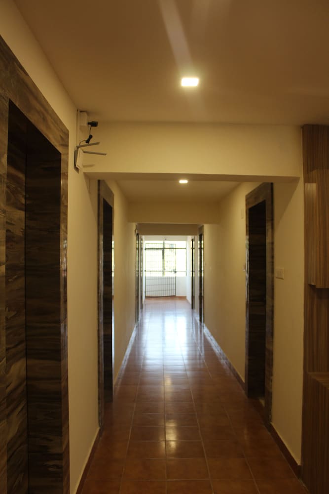 Фото Hotel Ak International Rooms