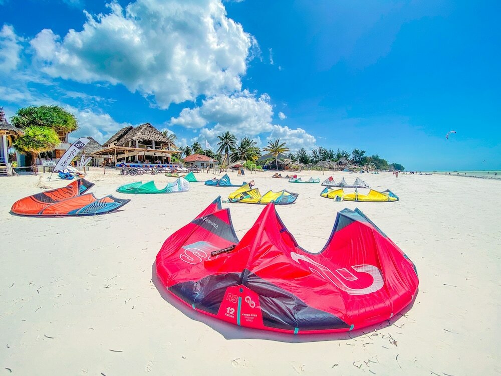 Фото Ananda Beach Hotel