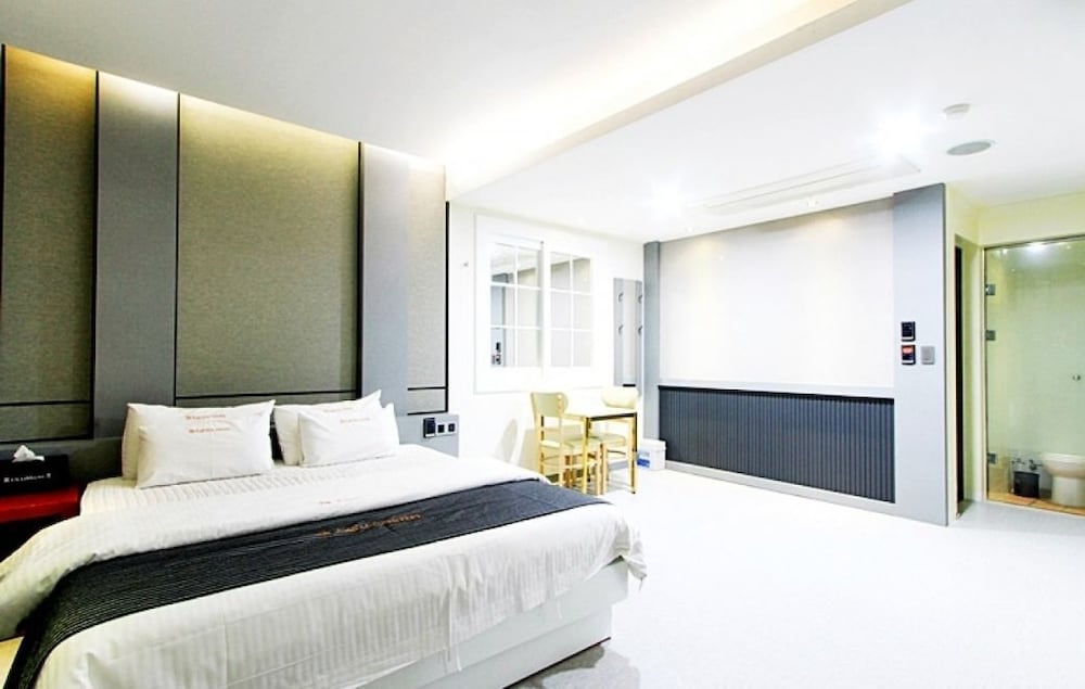 Фото Renaissance Hotel