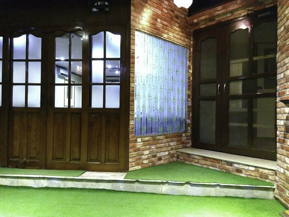 Hotel Cosy Vista Guest House, Karachi, photo