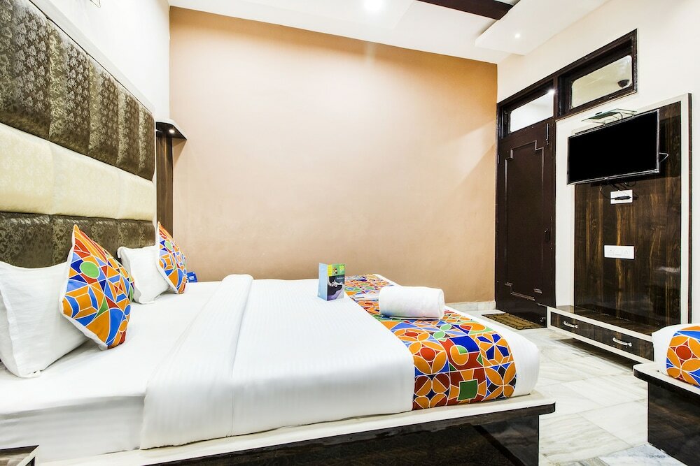 Фото FabExpress Sant Golden Temple