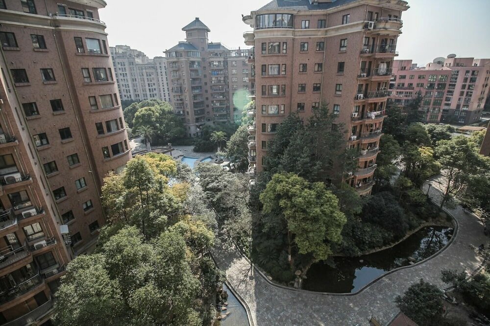 Фото Ellies Apartment Biyun Branch