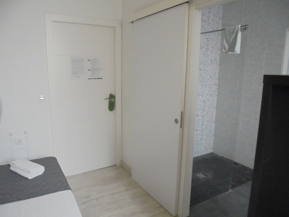 Фото Easy Sants by Bossh Hotels