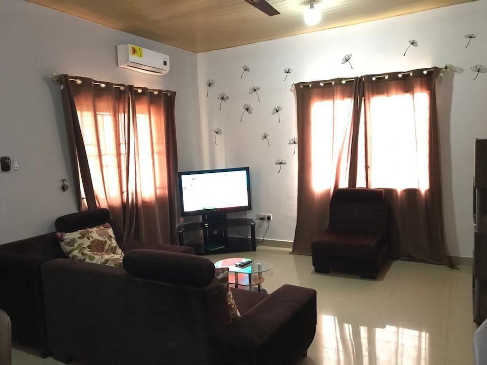 Фото Ronna apartments at Lakeside Estates