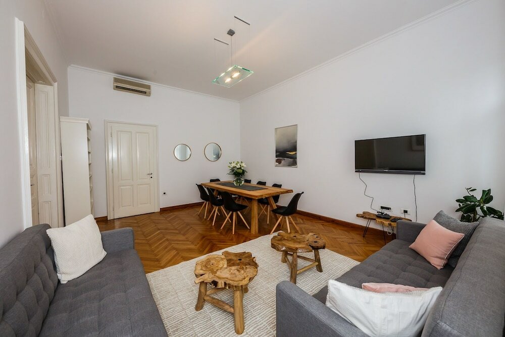 Фото Best Luxury apt in Zagreb for 16 ppl