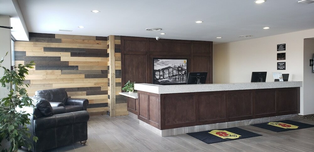 Фото Super 8 by Wyndham Spruce Grove