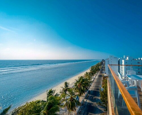 Гостиница Coral Grand Beach & SPA в Мале