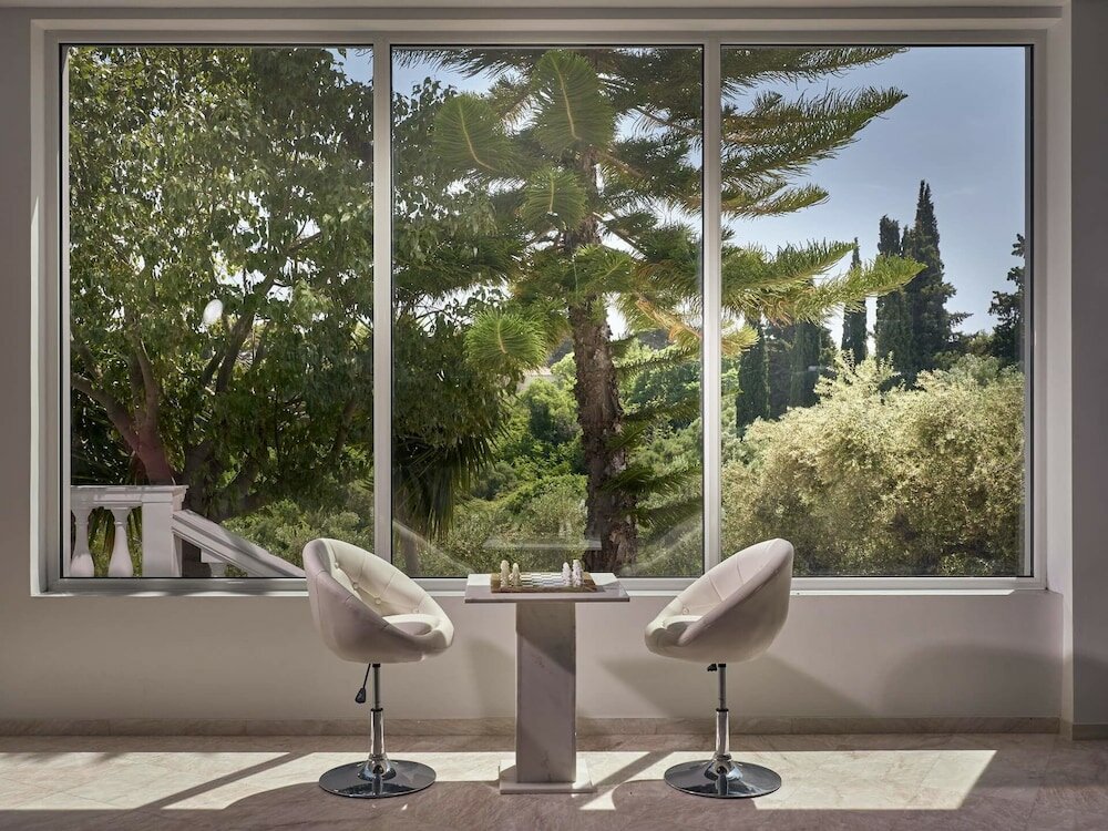 Фото Mont Bleu Luxury Villa