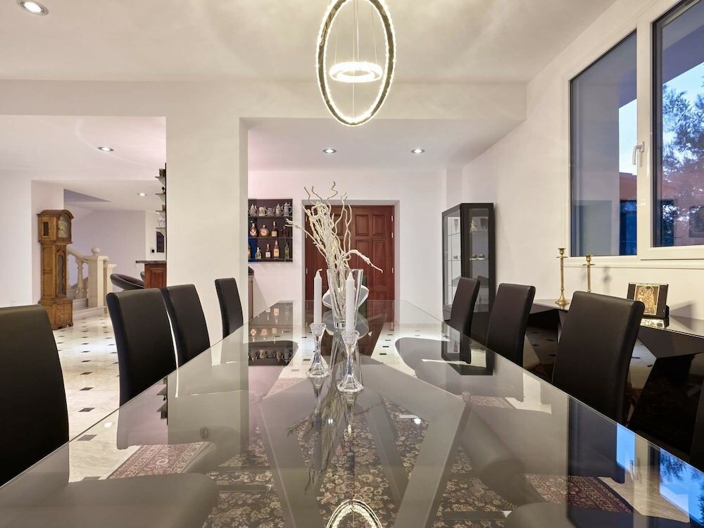 Фото Mont Bleu Luxury Villa