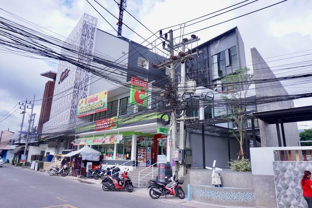 Фото Bhundaree Richy