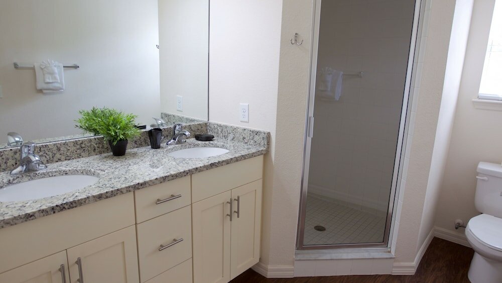 Фото Lincoln Townhome at Lucaya Resort