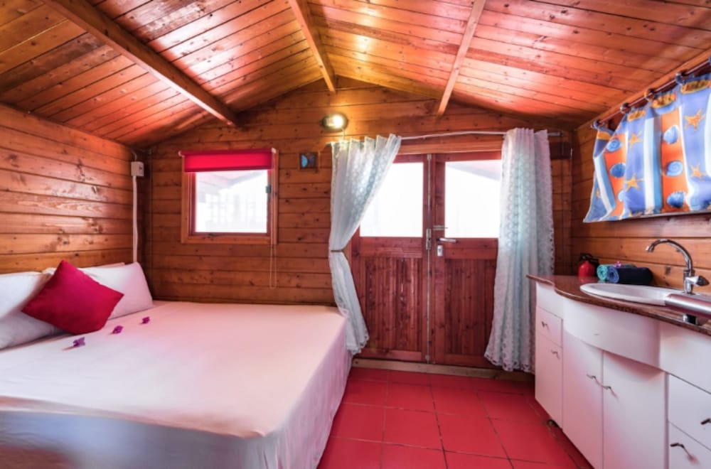 Фото Sunflower Villa Studios by Cmd