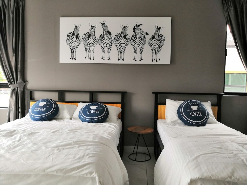 Фото Re - Roomy Stay