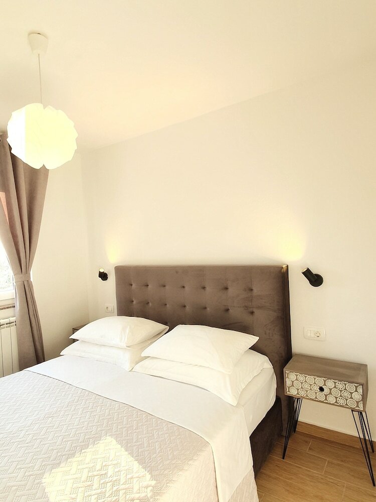 Фото Apartments Karla