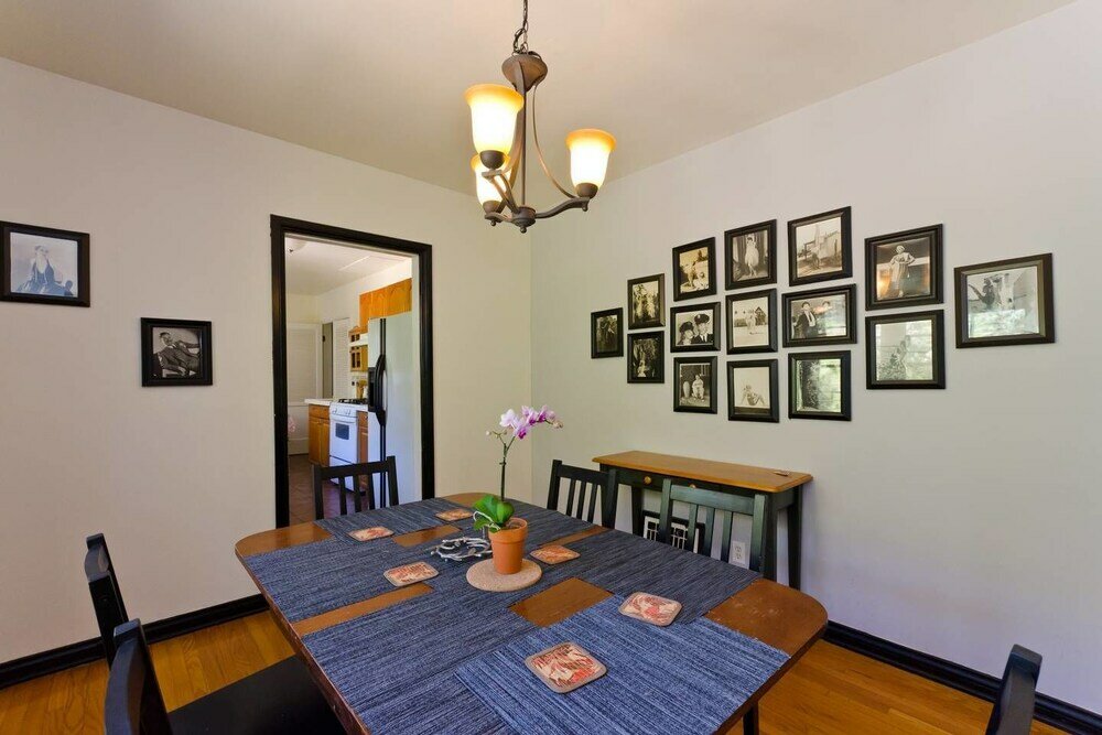 Фото Hollywood Hills Canyon Breezes