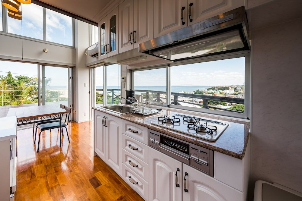 Фото E-horizon Resort Condominium Yomitan