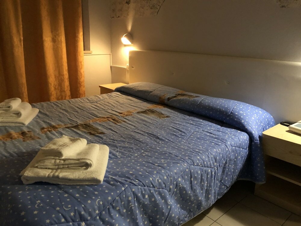 Фото Hotel Happy