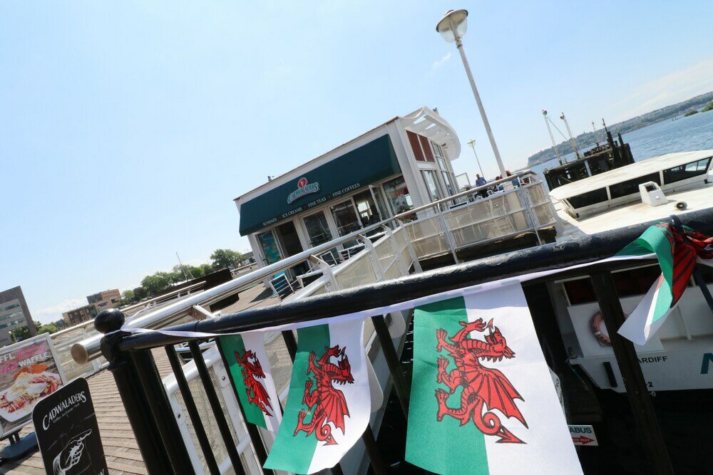 Фото 3 Bed Apartment - Mermaid Quay