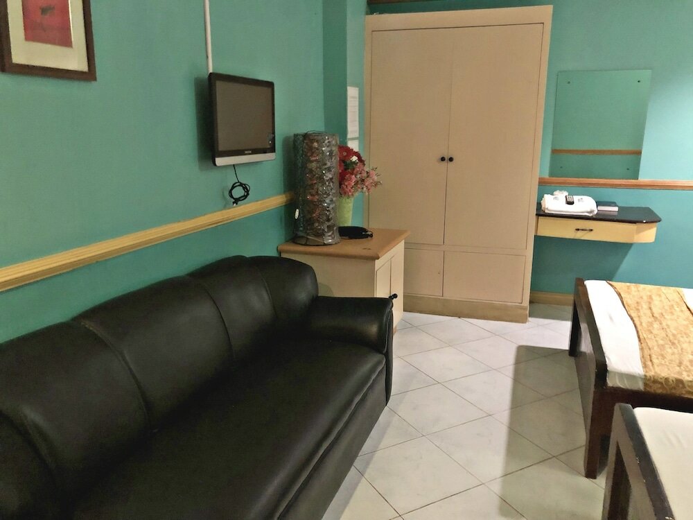 Фото Tabaco Gardenia Hotel