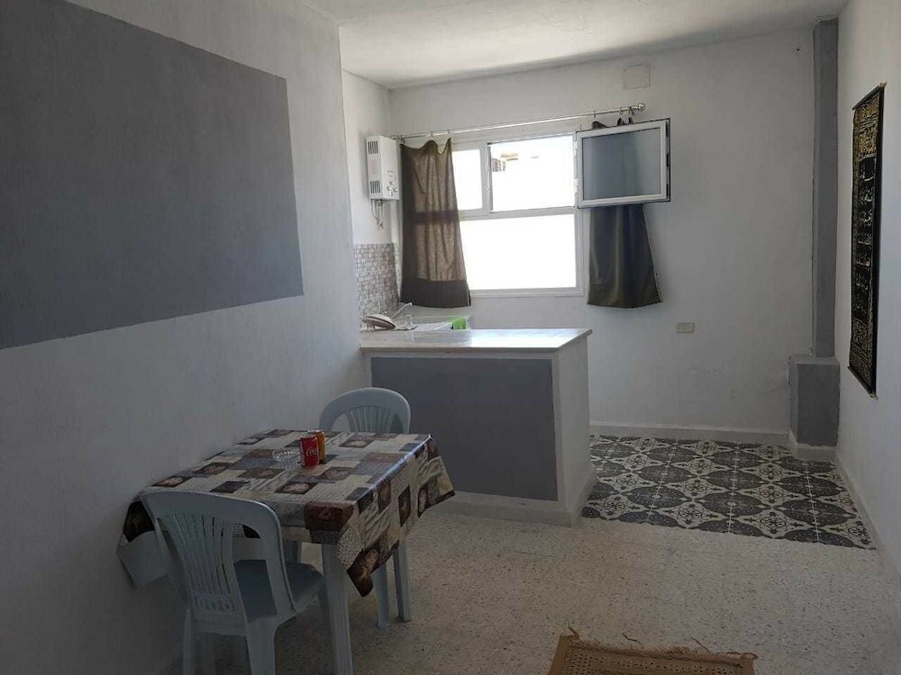 Фото Cheap & Cheerful