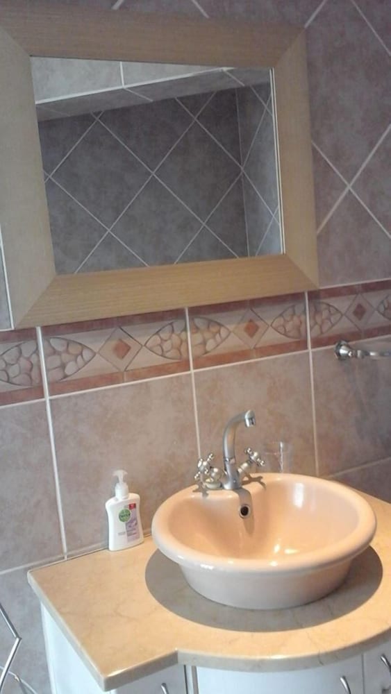 Фото The Whales Beach House