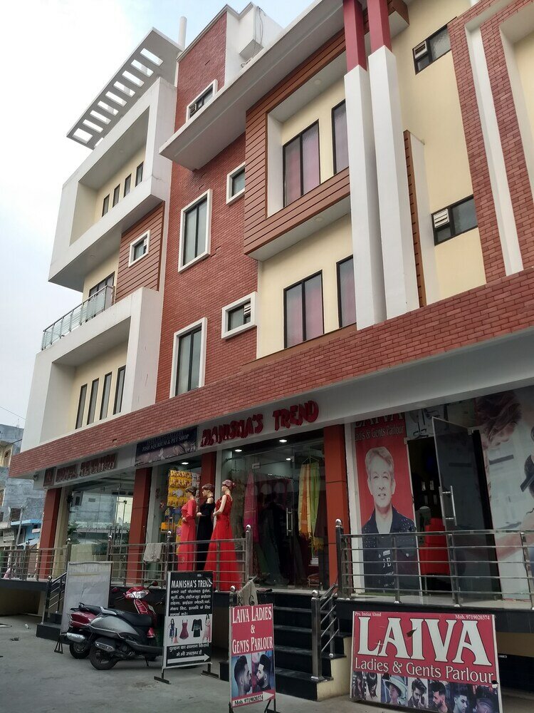 Фото Hotel Reyansh