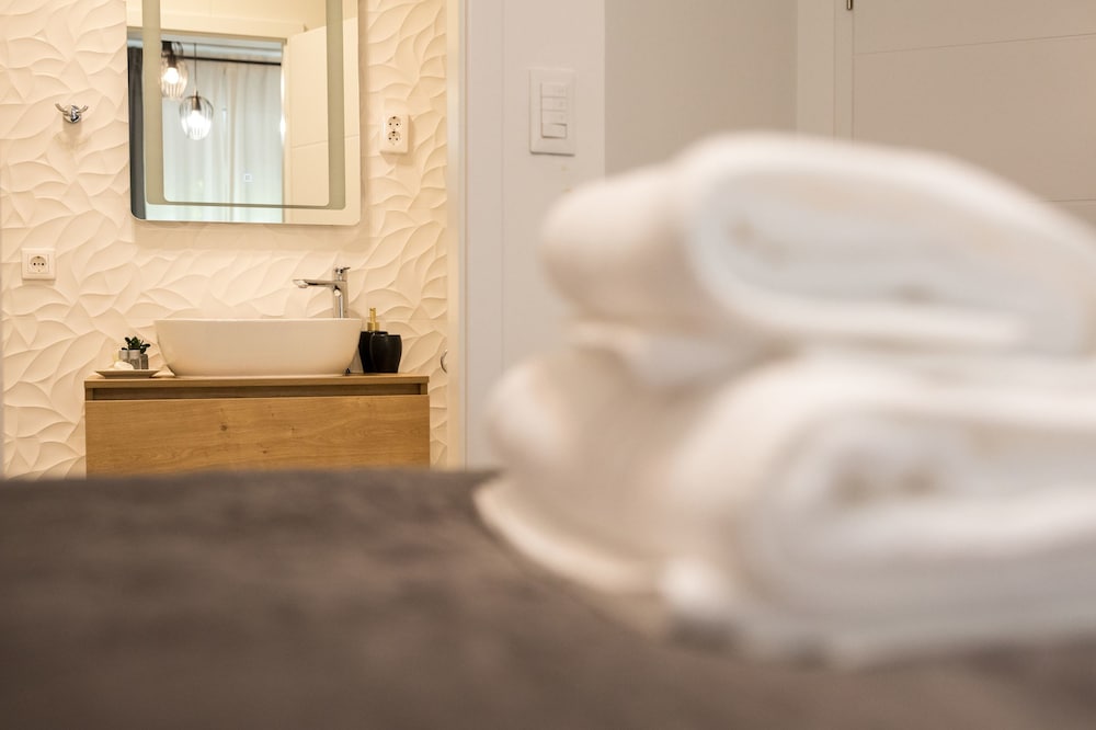 Фото Luxury Rooms With Balcony