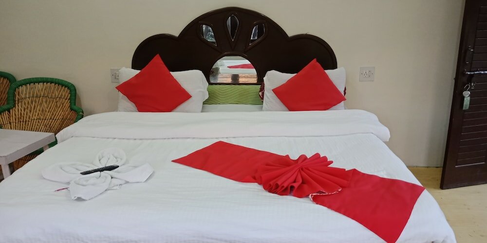 Фото Hotel Pine Spring