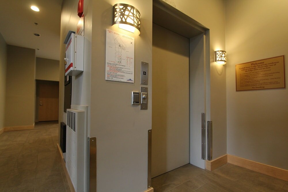 Фото Whistler Blackcomb Vr at Tyndall Stone