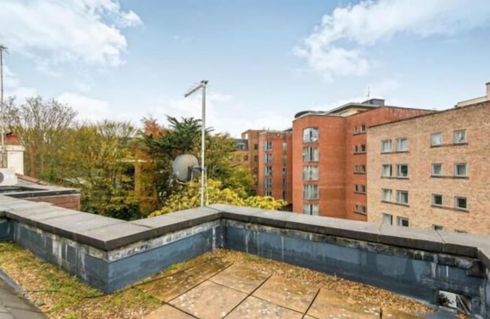 Фото Oxford Street 5 Bedroom Townhouse